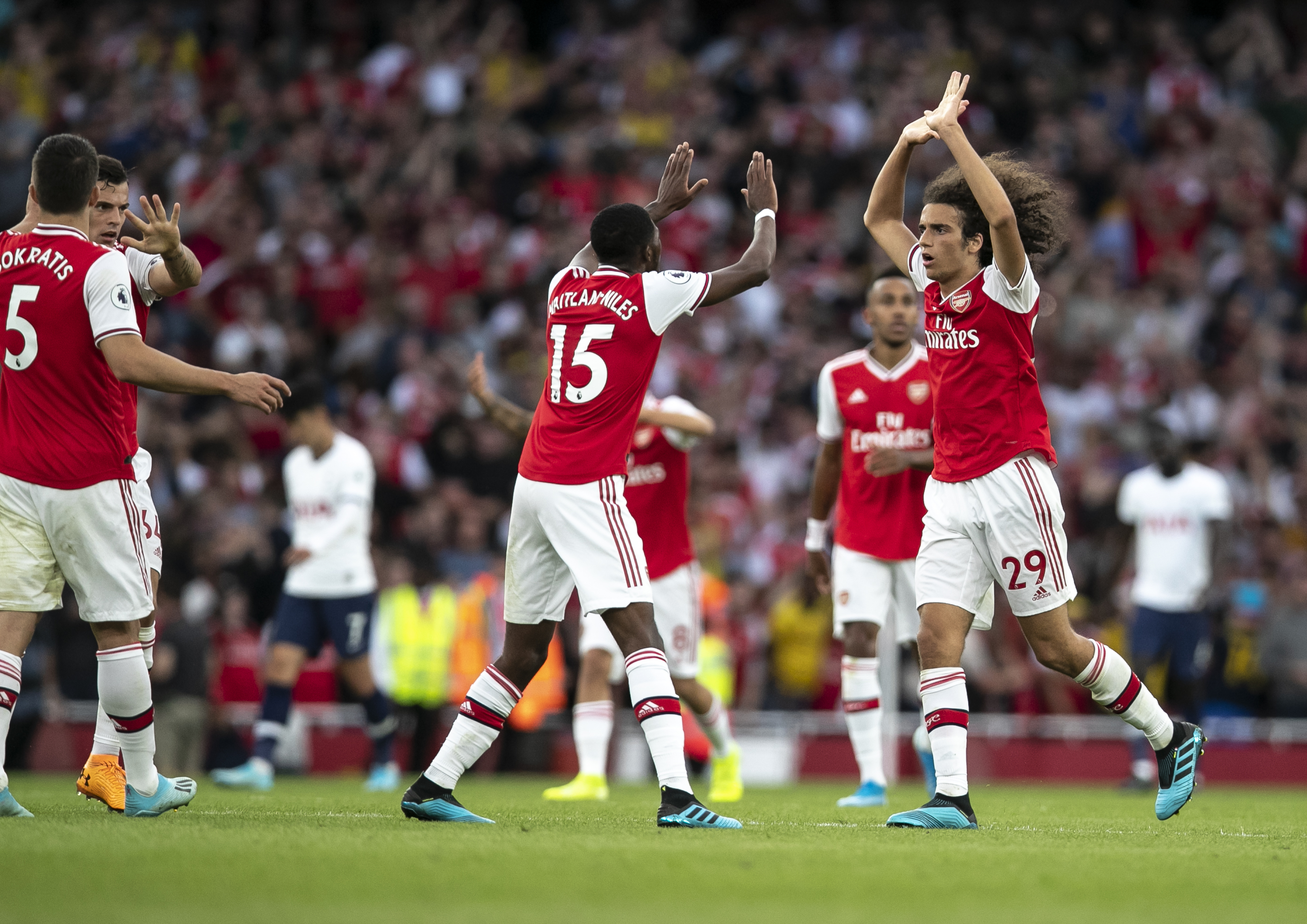 郭昊文25+6同曦狂胜深圳终结5连败