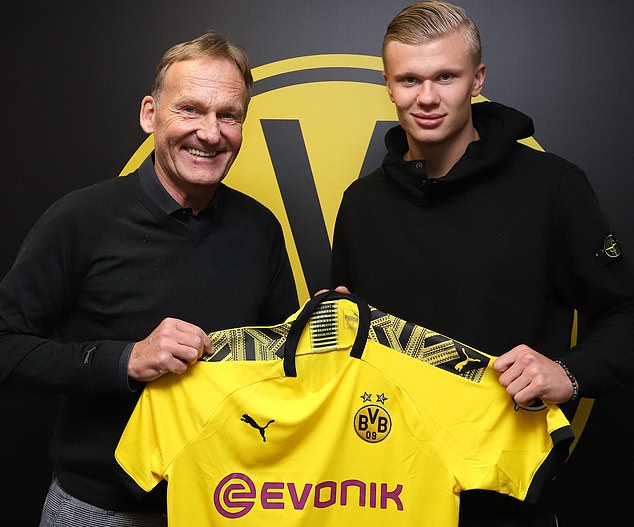 塔利亚菲科角球传中 舒尔茨劲射破门