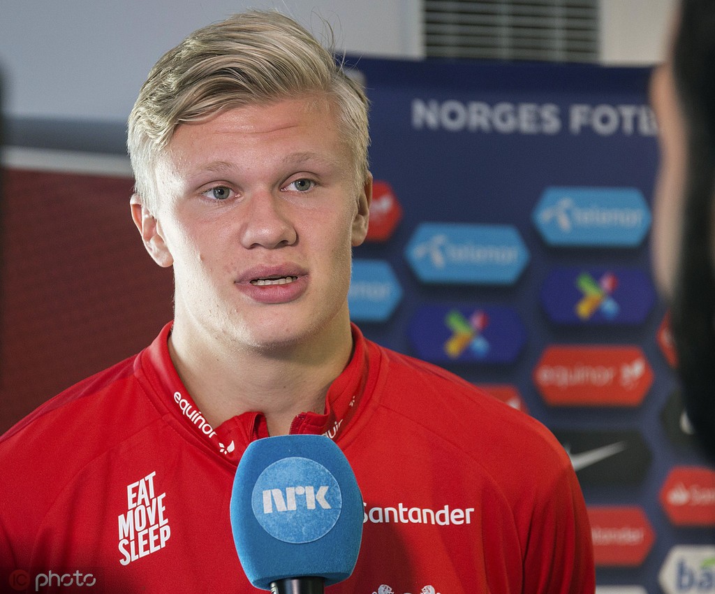 初代解说一姐泪洒直播间，自己缺的不是钱，而是认同感和价值感！