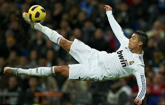 欧冠-尤文0-2本菲卡双双晋级附加赛 帕夫利季斯2场4球 [欧冠尤文图斯]