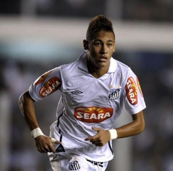 意甲-普利西奇梅开二度 AC米兰3-0完胜乌迪内斯